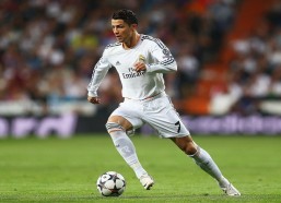 AYX SPORTS_文班膝盖反关节惊魂一幕，初步诊断排除结构性损伤