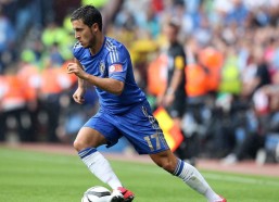 爱游戏_2026年1月11日周日足球盛宴，八场联赛巅峰对决全解析与进球数前瞻