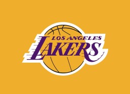 爱游戏中国-阿韦洛亚半年掌舵皇马，三冠王荣耀背后的崛起密码与劳尔六年执教对比