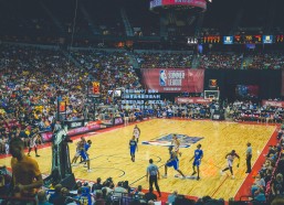 【爱游戏APP】曼联U18新星奥弗里获澳大利亚国家队征召，澳式边卫的英超之路引关注