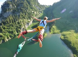 爱游戏官方网站|巴特勒评价勇士上半赛季，平庸，最糟糕的感觉莫过于平庸