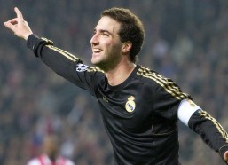 爱游戏中国：绿茵青春残酷物语，前拉玛西亚队长埃里克-蒙特斯27岁退役，称不再忍受痛苦